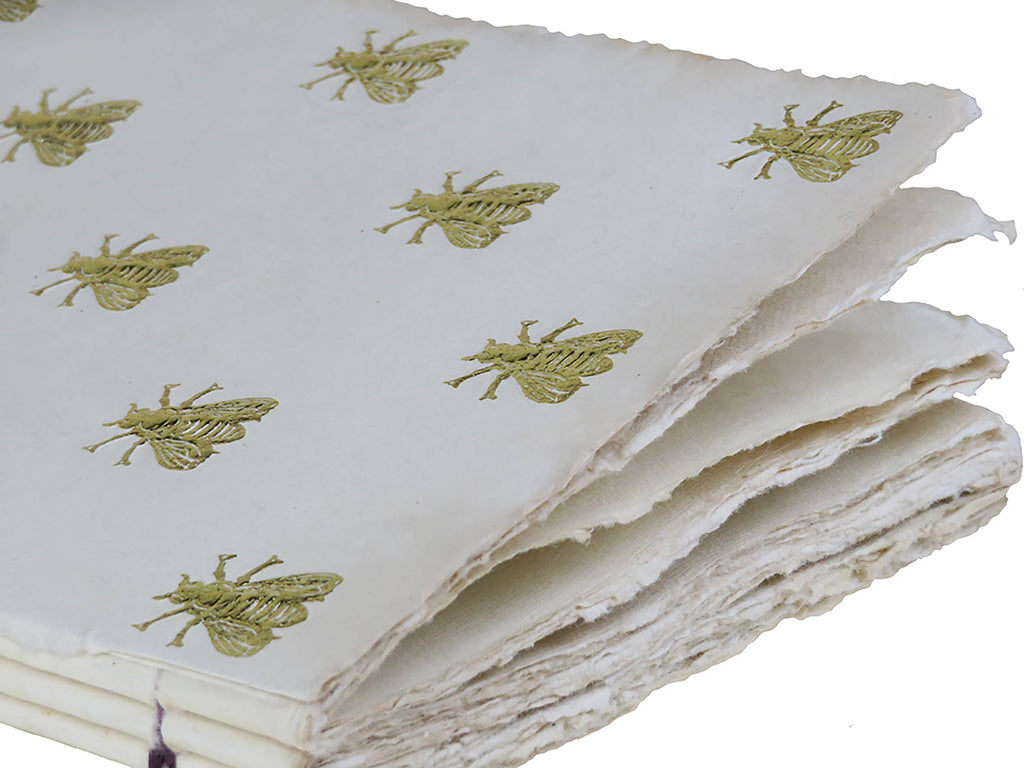 Carnet en papier parchemin – Abeilles dorées