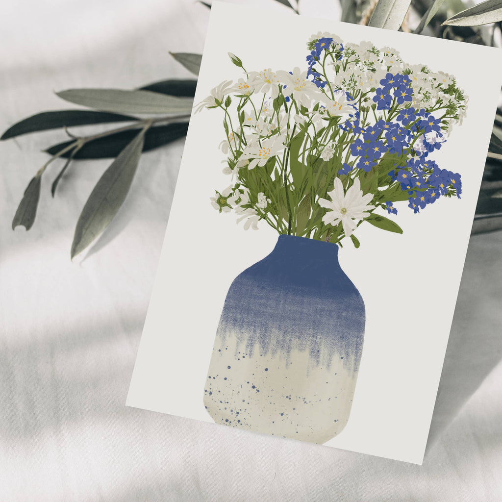 Carte postale vase bleu fleurs sauvages, FSC