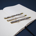 Stylos à bille Elysian Monochrome à design mixte dans une boîte cadeau — Ensemble de 3 stylos