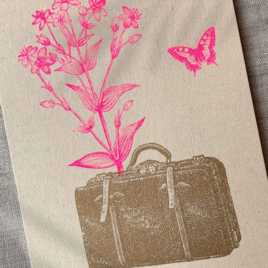 Carte postale Valise avec fleur