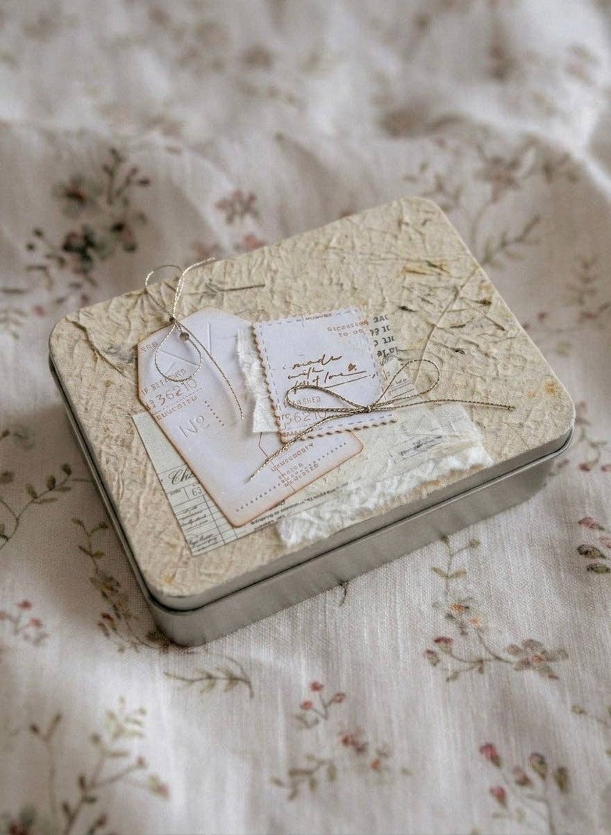 Boîte décorée · Collection Lettres Vintage