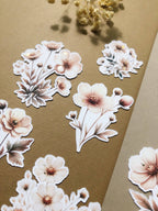 Autocollants « Fleurs beiges avec feuille dorée »