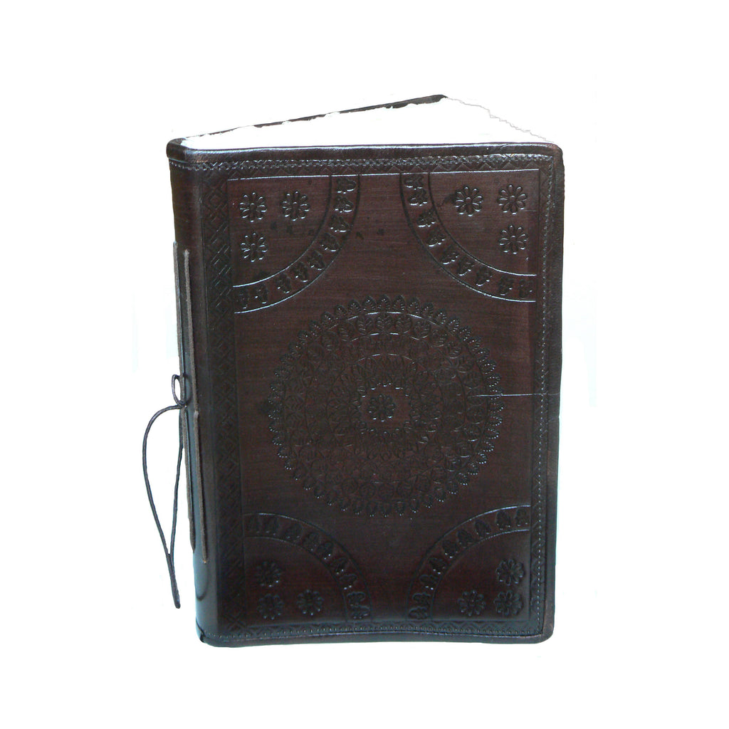 Carnet de voyage en cuir – Papier parchemin artisanal